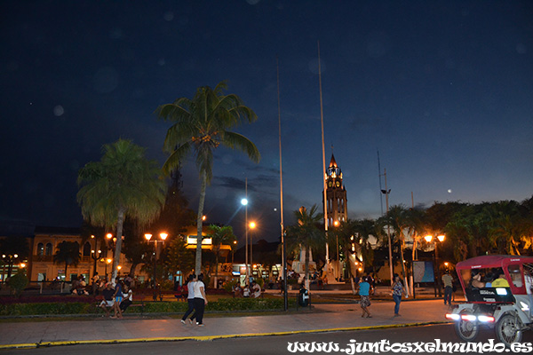 Plaza de Armas Iquitos 3