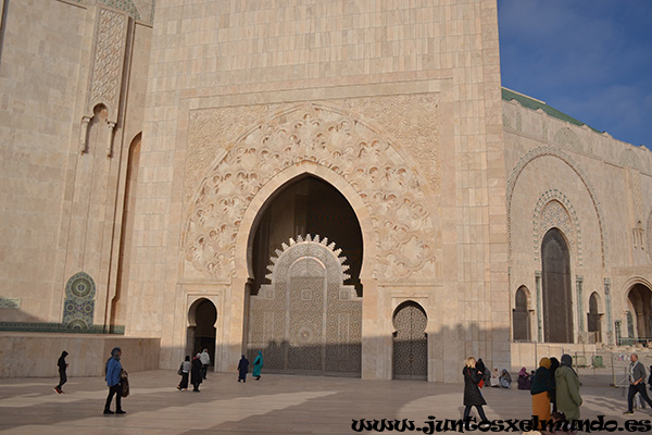 Mezquita Hassan II exterior 4