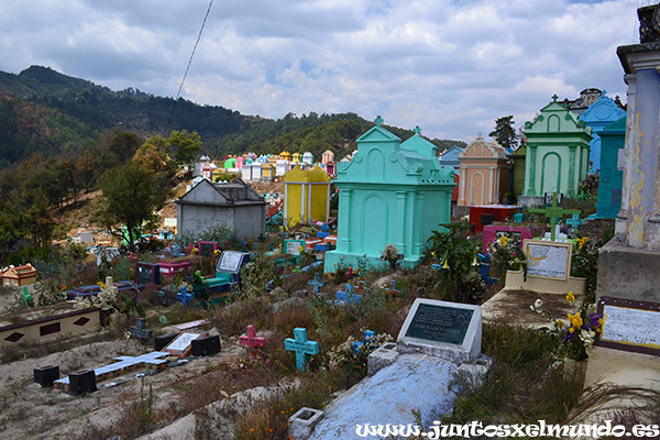 Cementerio de Chichicastenango 1