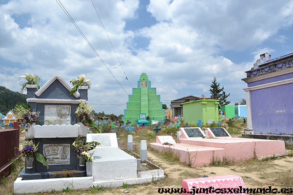 Cementerio de Chichicastenango 2