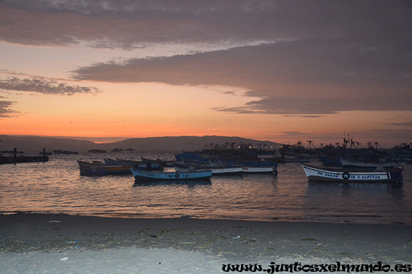 Atardecer en el boulevard de Paracas 2