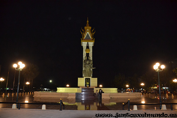 Phnom Penh de noche 4