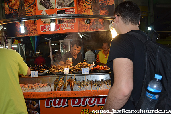 Mercado calle Jalan Alor 4