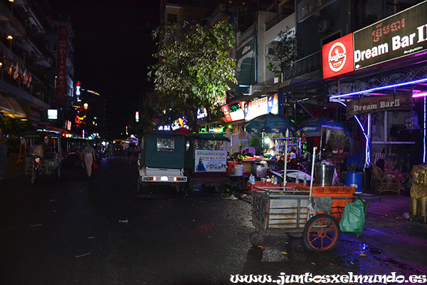 Phnom Penh de noche 4