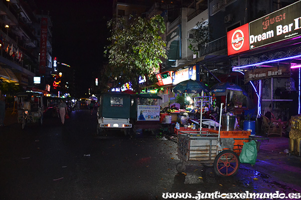 Phnom Penh de noche 4