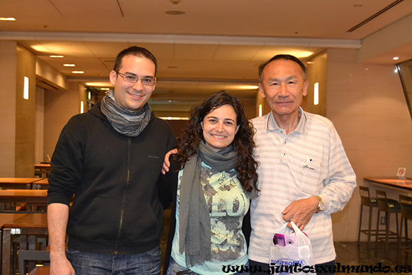 Con Kazumi Suzuki