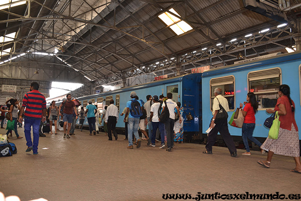 Estacion de tren Colombo Fort 2