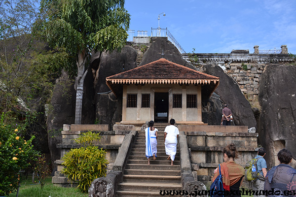 Templo Isurumuniya 5