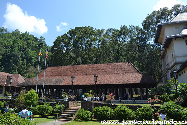 Templo del Diente de Buda 9