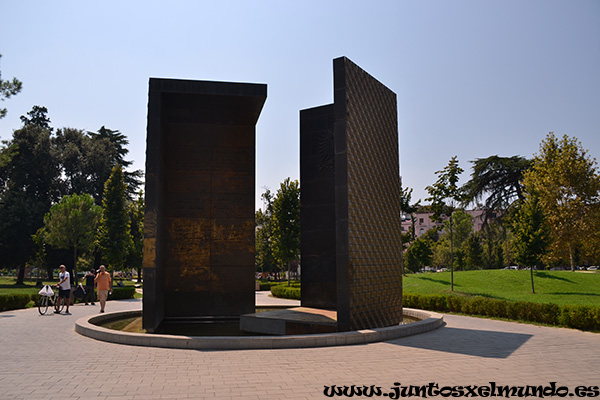 Parku Rinia - Youth Park - Taiwan Park