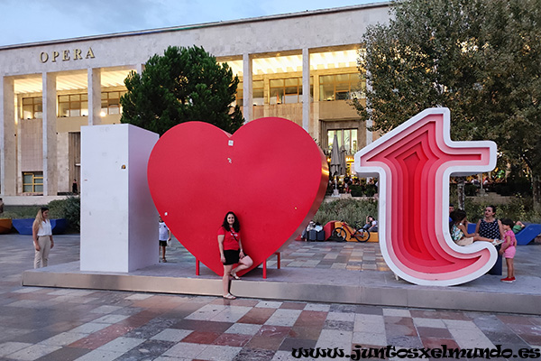 Plaza Skenderbeg