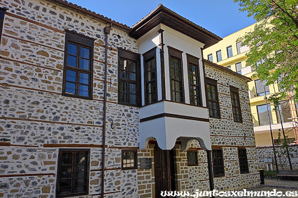 Korça - Paseo Shën Gjergji