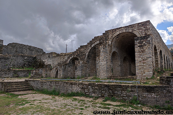 Gjirokastra - Castillo