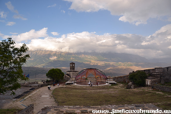 Gjirokastra - Castillo