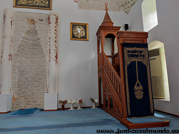 Gjirokastra - Mezquita del bazar