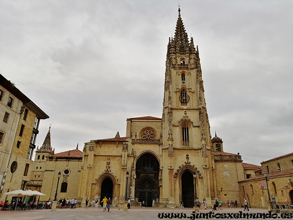 Oviedo Plaza de la Catedral 1