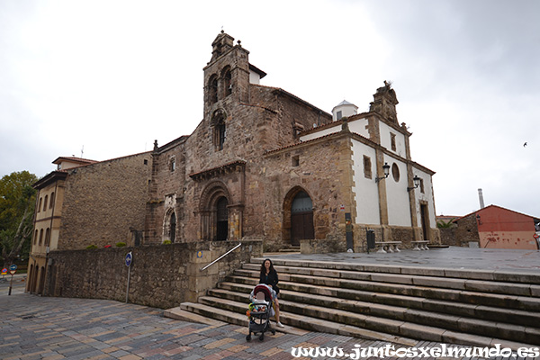 Aviles Iglesia de los Padres Franciscanos