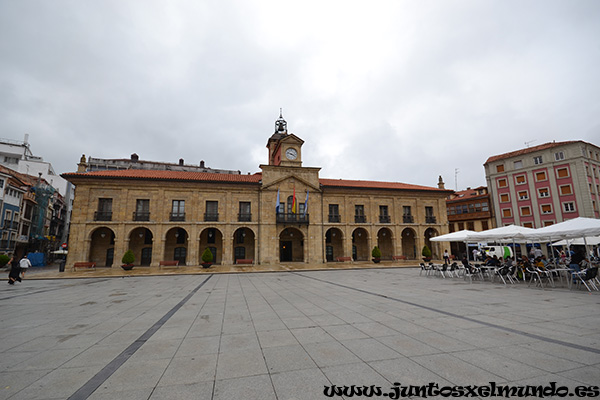 Aviles Plaza de Espana