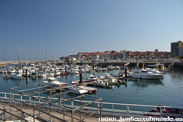 Gijon Puerto deportivo