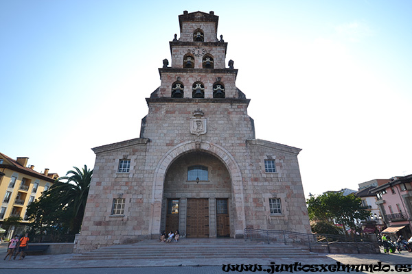 Cangas de Onis Iglesia de Santa Maria 1