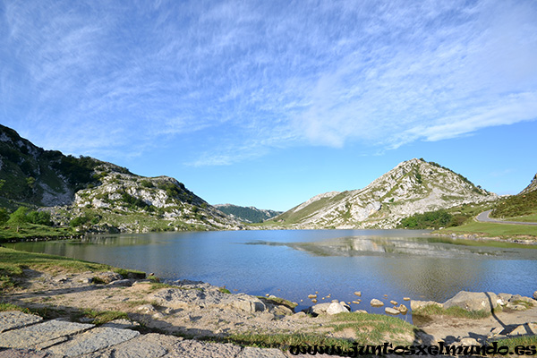 Lagos de Covadonga Lago de Enol 1