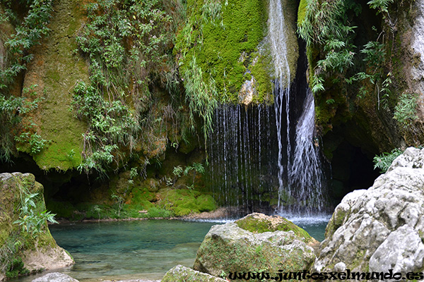 Nacedero del Urederra 2