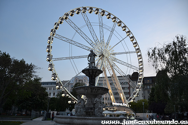 Erzsebet square