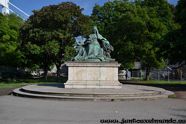 Estatua de Elizabeth