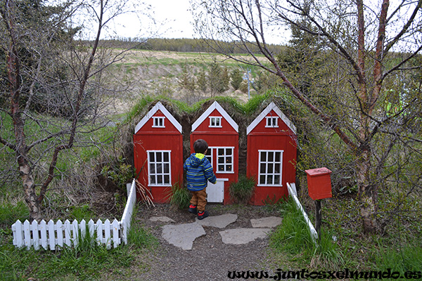 Christmas House 4