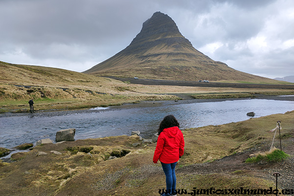 Kirkjufell y Kirkjufellsfoss