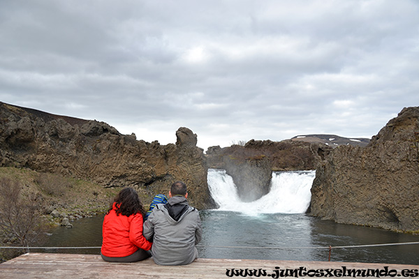 Hjalparfoss 2