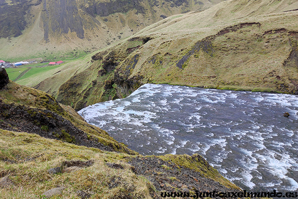 Skogafoss 4