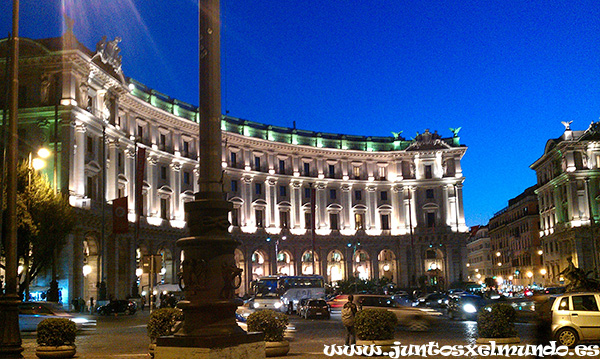 Plaza Della Repubblica 1