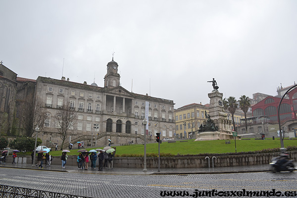 Plaza do Infante Dom Henrique