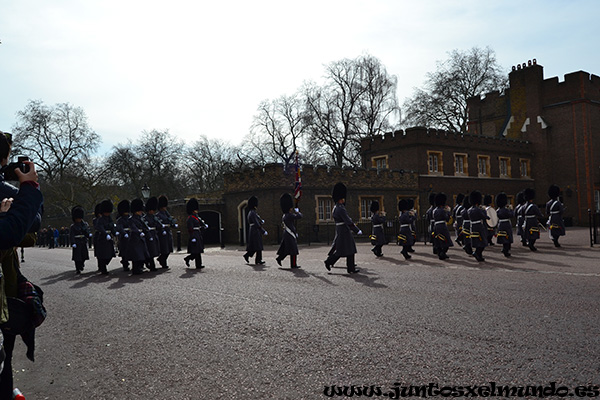 Cambio guardia 2