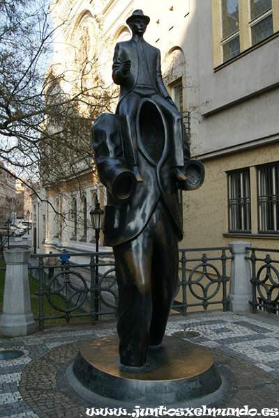 Estatua Kafka